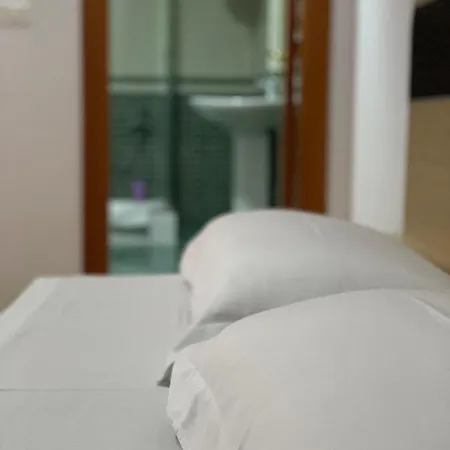 Dionis 招待所 地拉那