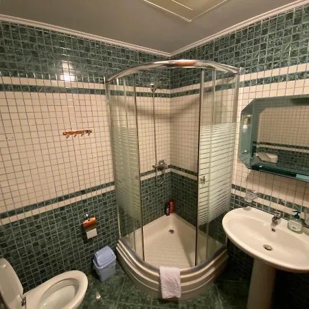 Dionis 2* Tirana