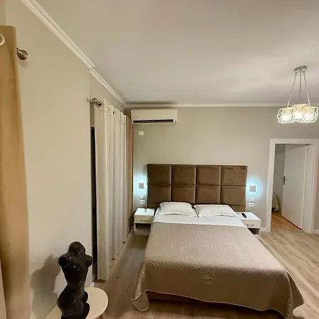 Dionis ゲストハウス ティラナ